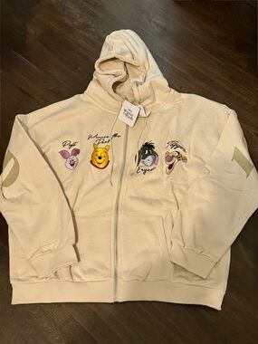 Winnie the Pooh Cream women’s  Zip-Up Hoodie size large